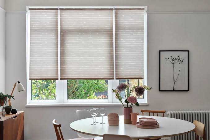 Indoor blockout roller blind